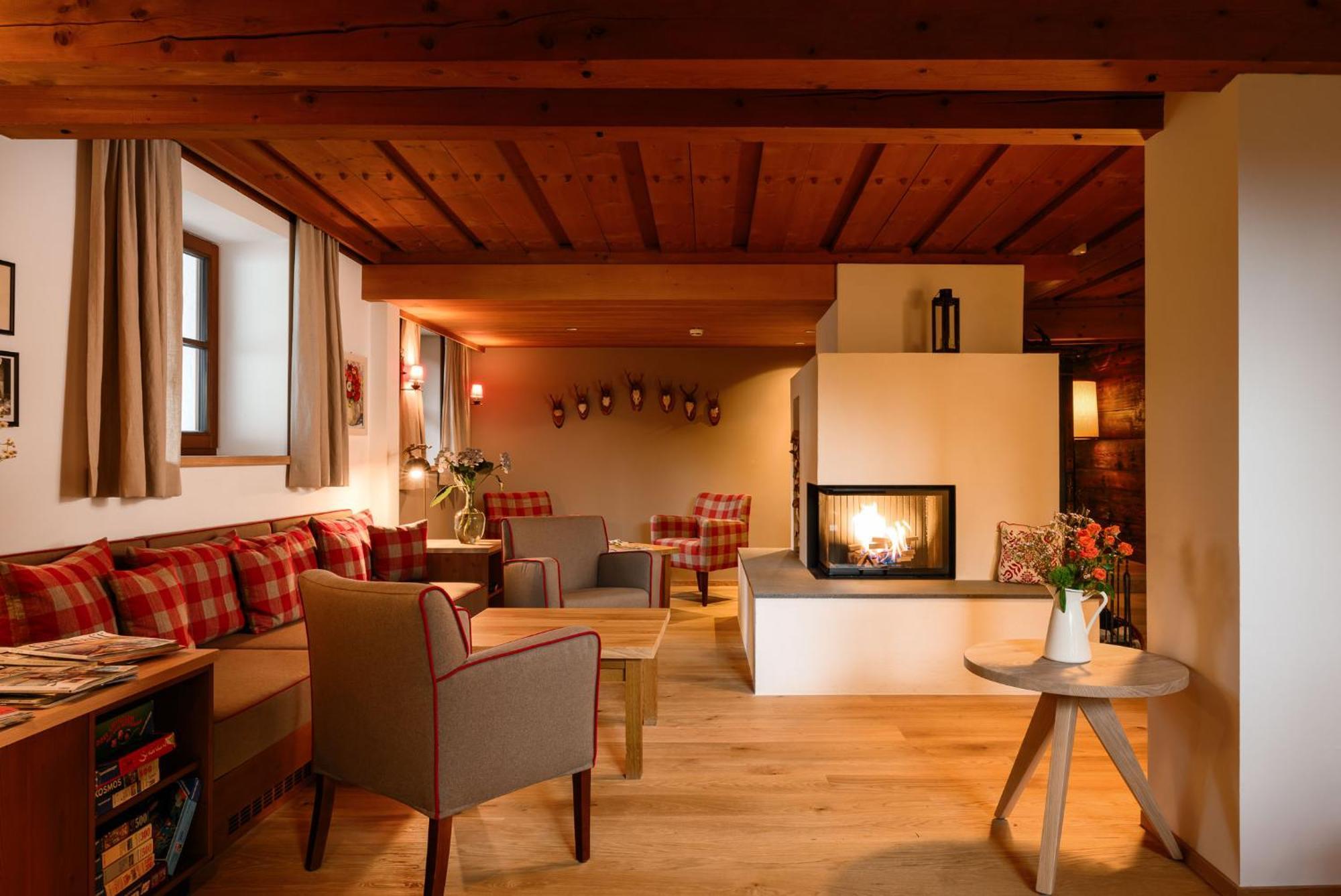 Hotel Zur Post Goldegg Bagian luar foto