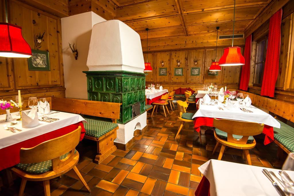 Hotel Zur Post Goldegg Bagian luar foto