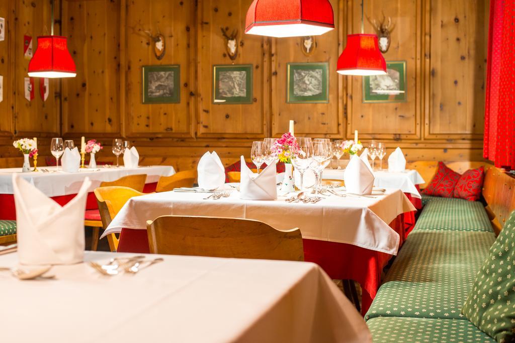 Hotel Zur Post Goldegg Bagian luar foto